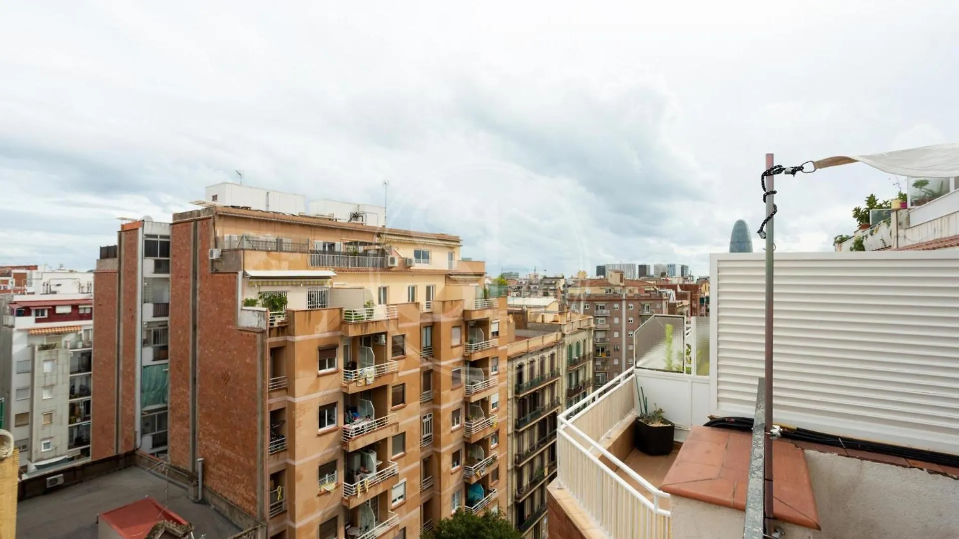 Cosy Apartment Nearly Sagrada Familia VI Barcelona 0*,